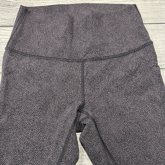 🍋Women’s Lululemon Wunder Under Crop Hi-Rise Full On Luxtreme 21” size 6🍋 - Picture 7 of 16
